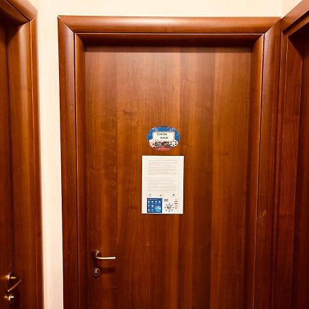 ホテル Casa Friends Lingotto Ospedali Metro Spezia トリノ エクステリア 写真