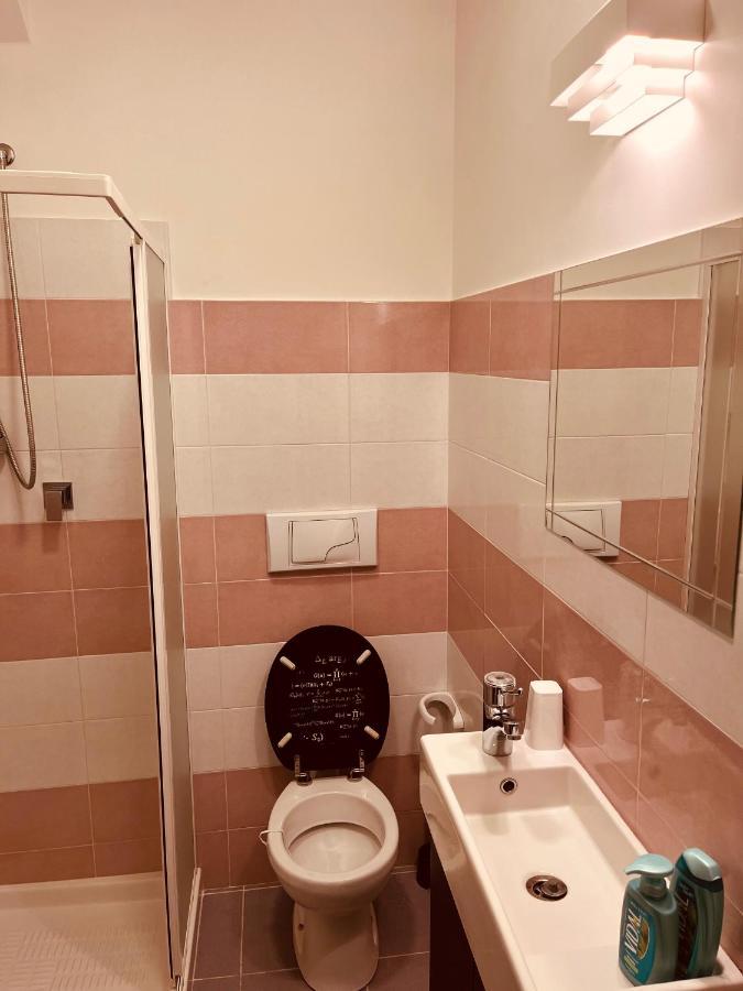 ホテル Casa Friends Lingotto Ospedali Metro Spezia トリノ エクステリア 写真