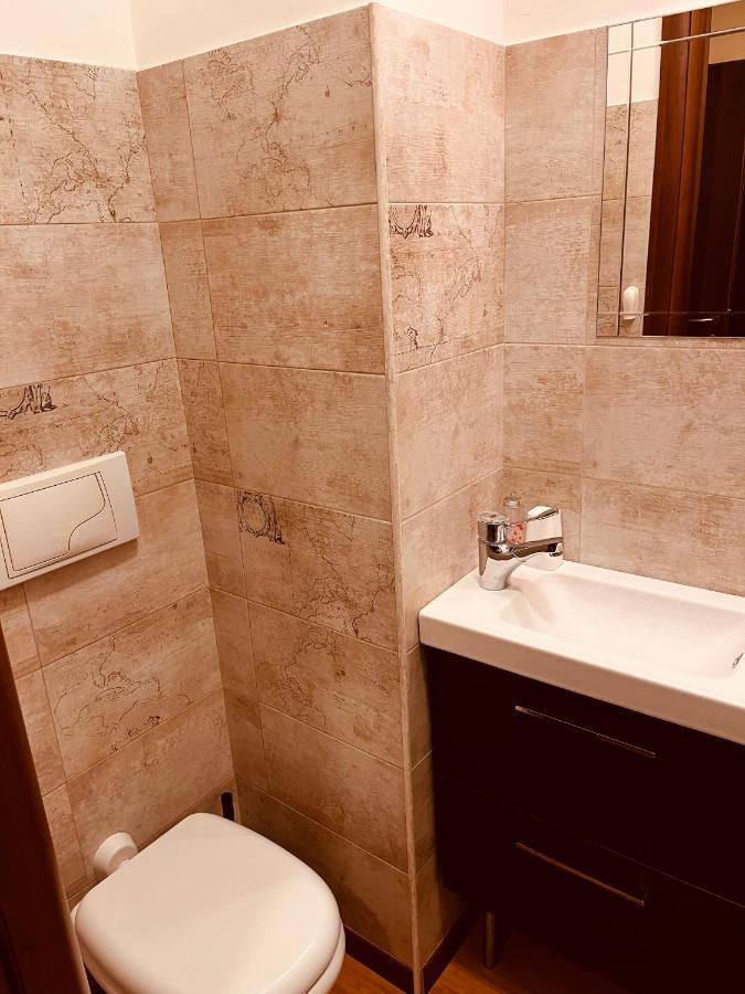 ホテル Casa Friends Lingotto Ospedali Metro Spezia トリノ エクステリア 写真